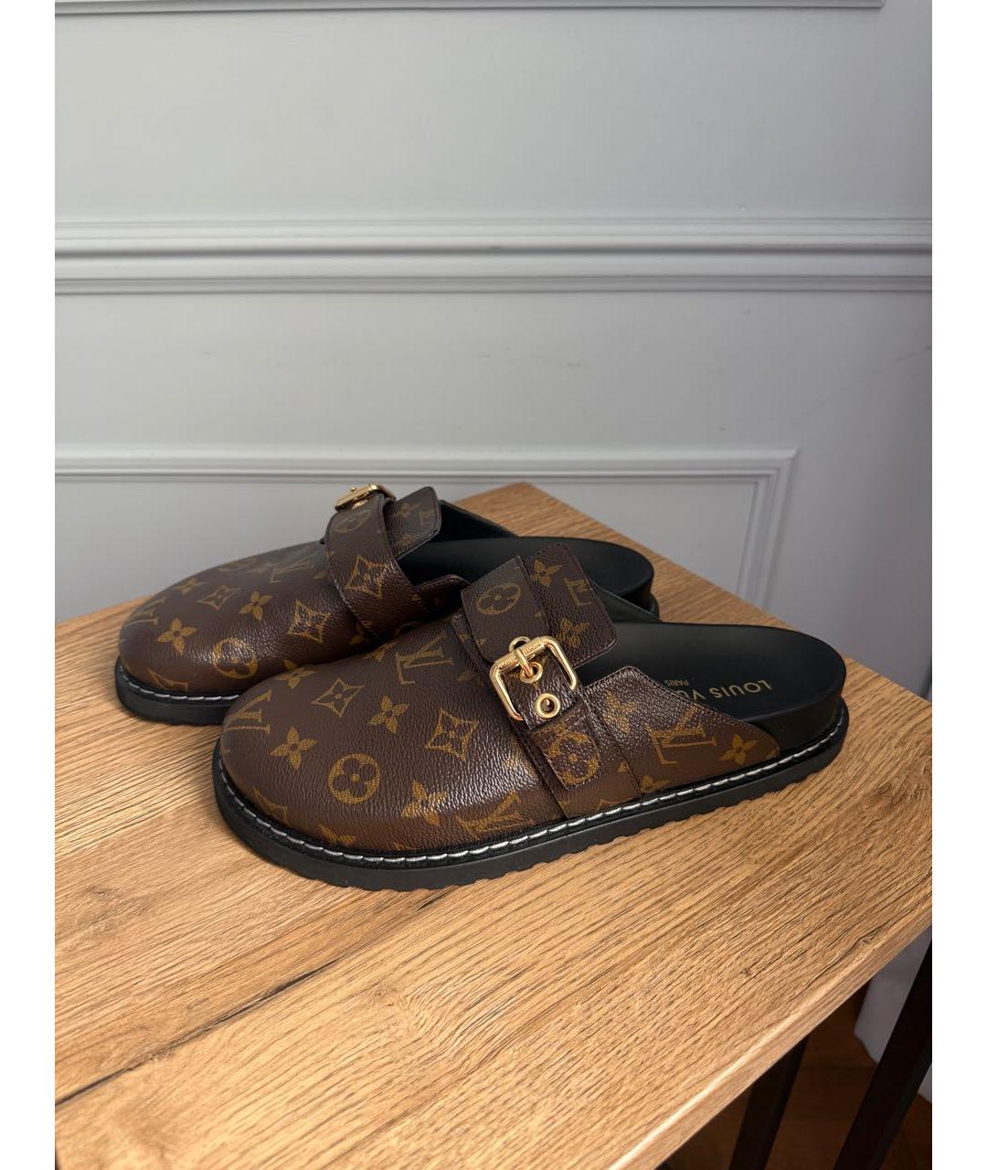 LOUIS VUITTON Коричневые кожаные сабо, фото 9