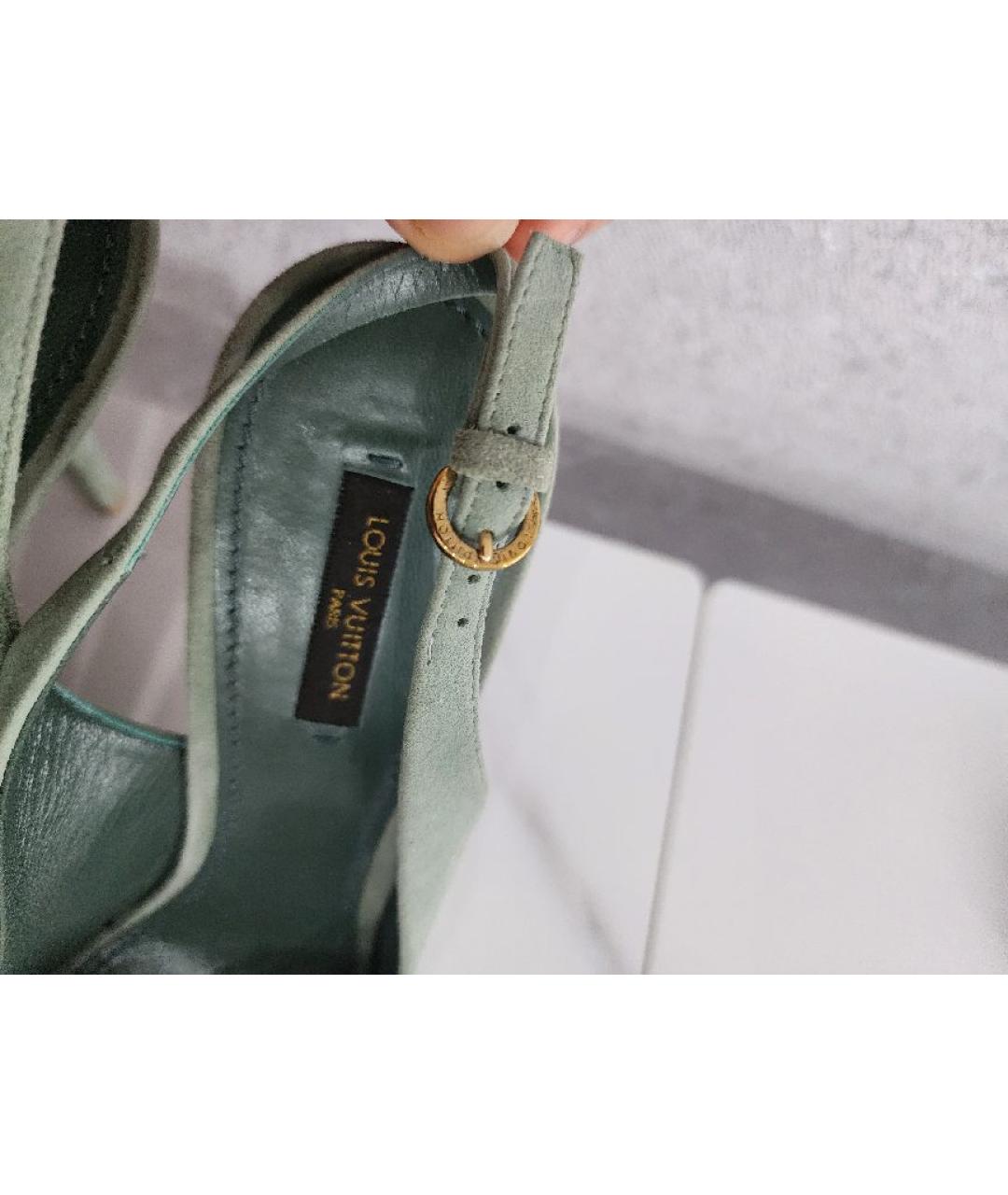 LOUIS VUITTON Бирюзовые замшевые босоножки, фото 6