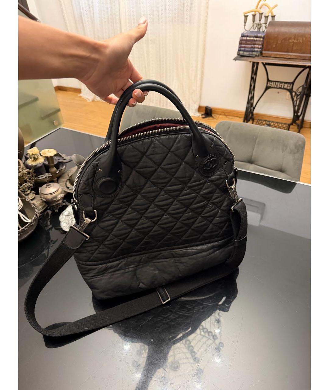 CHANEL Черная нейлоновая сумка с короткими ручками, фото 3