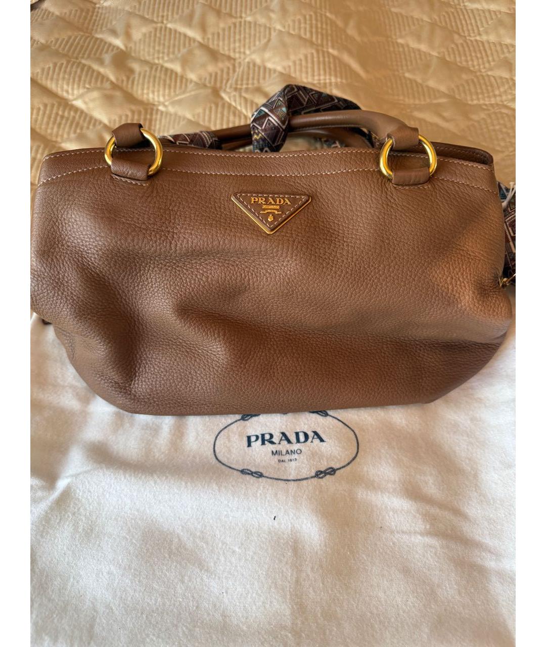PRADA Коричневая кожаная сумка с короткими ручками, фото 2