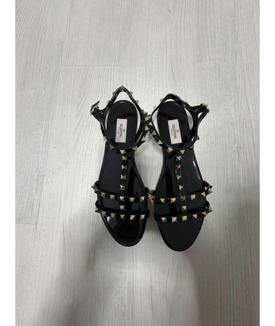 VALENTINO Черные резиновые босоножки, фото 2