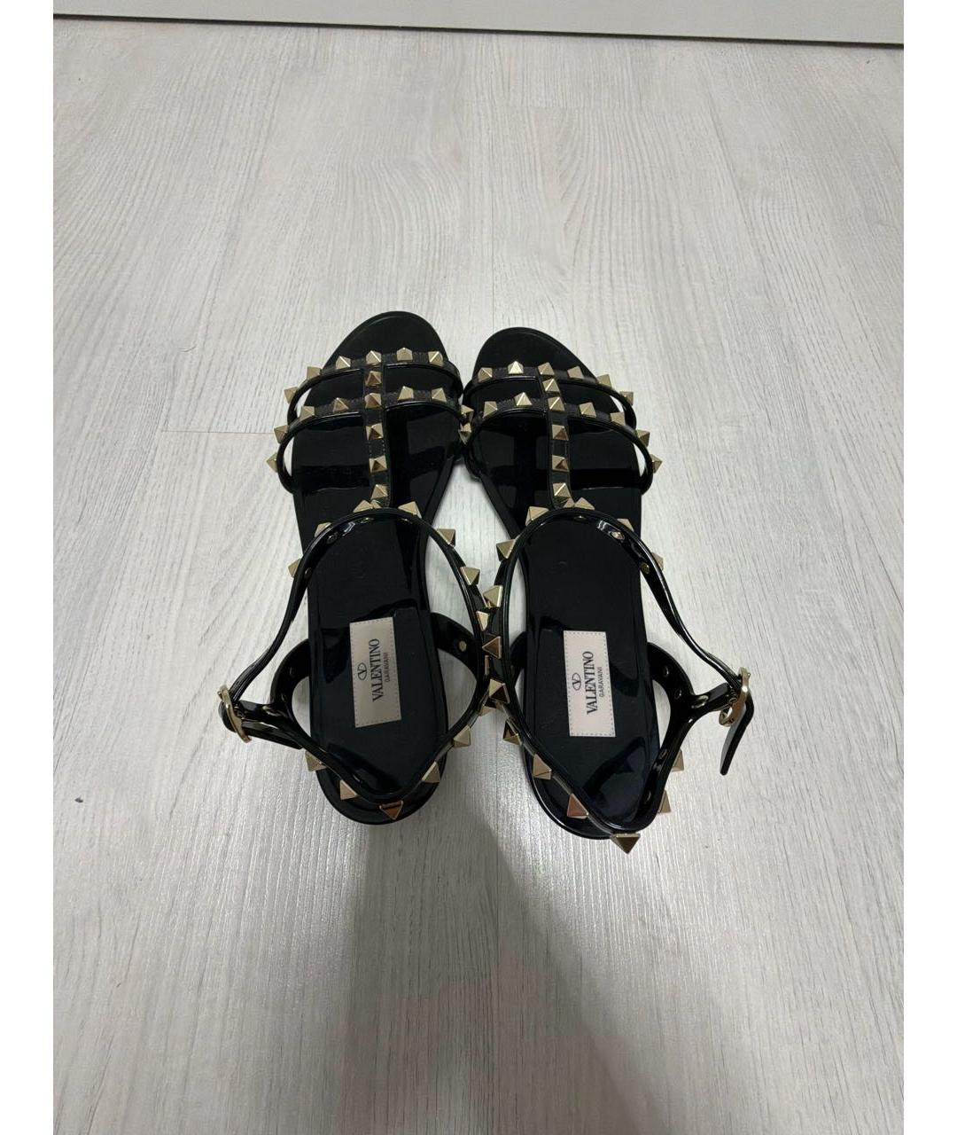 VALENTINO Черные резиновые босоножки, фото 3