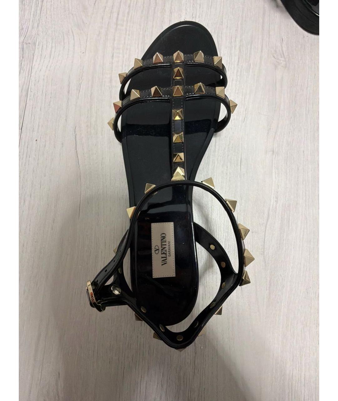 VALENTINO Черные резиновые босоножки, фото 5