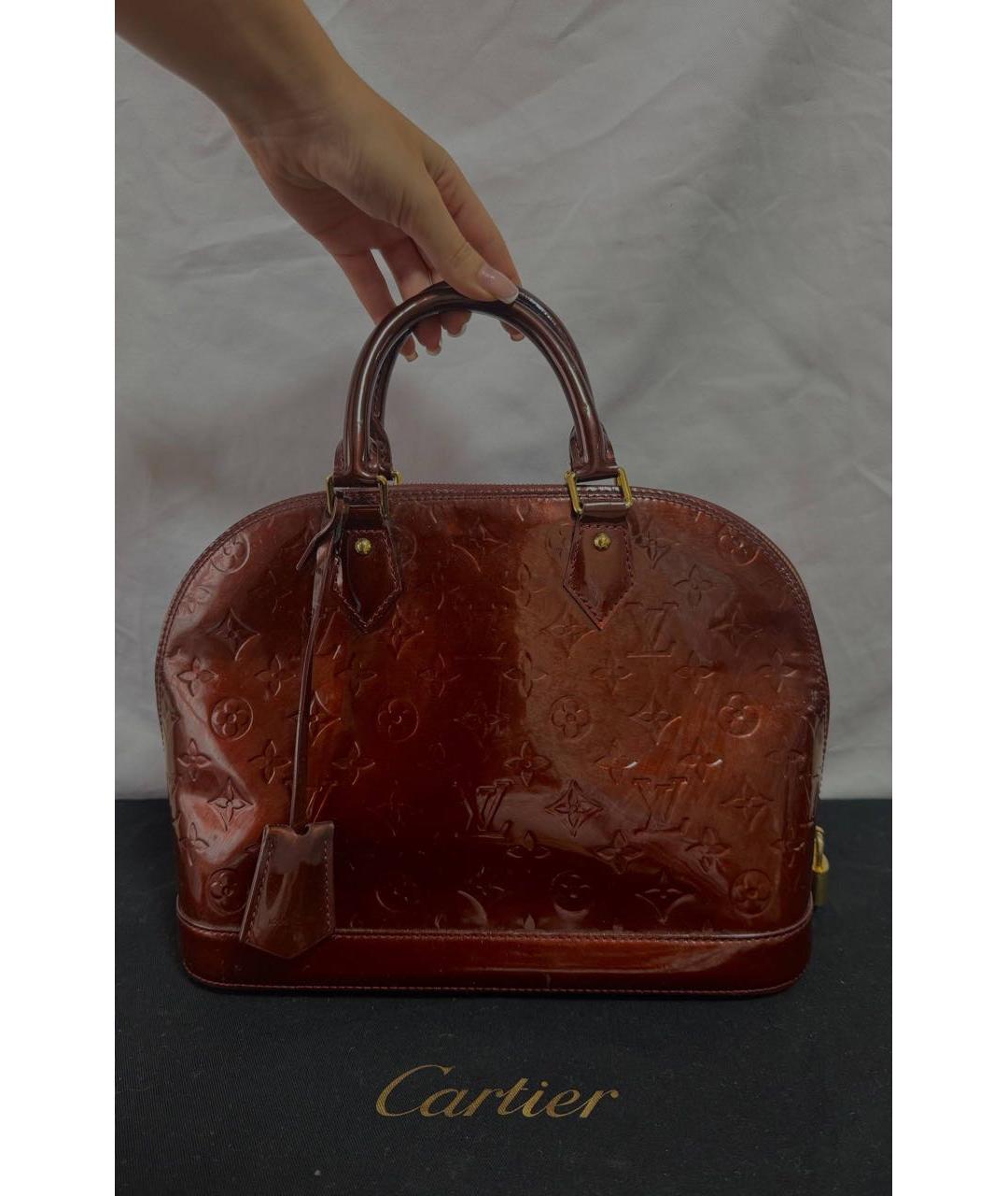 LOUIS VUITTON Бордовая сумка с короткими ручками из лакированной кожи, фото 7