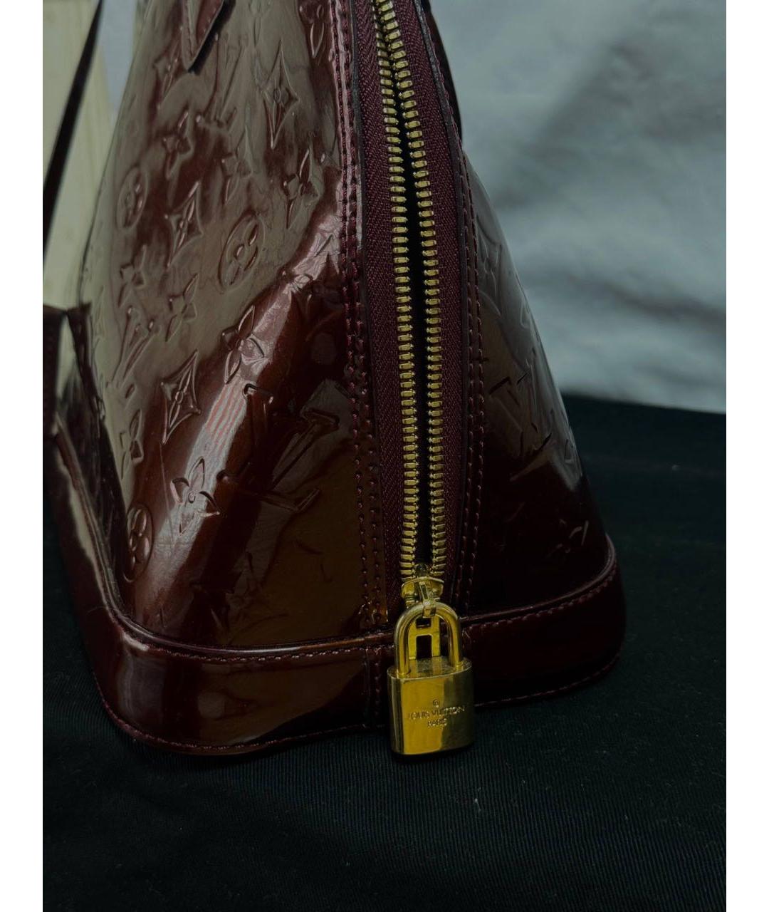 LOUIS VUITTON Бордовая сумка с короткими ручками из лакированной кожи, фото 6