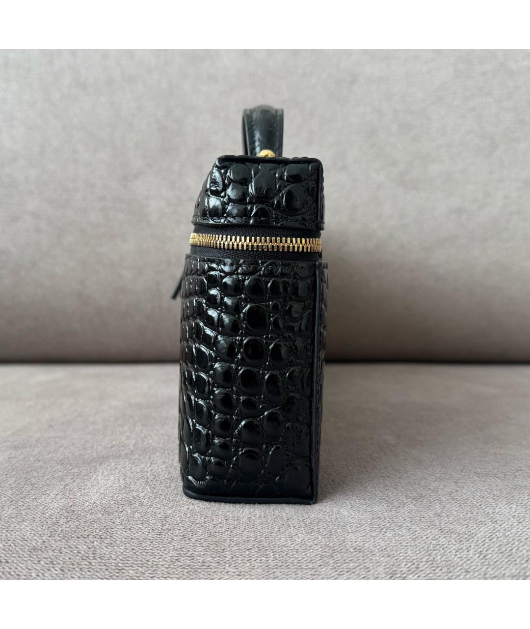 CHANEL Черная сумка через плечо из лакированной кожи, фото 4