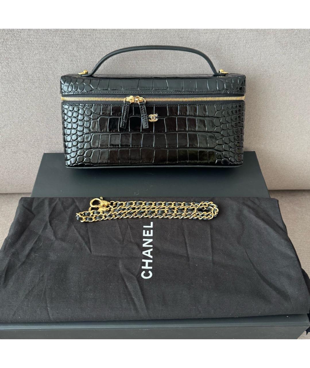 CHANEL Черная сумка через плечо из лакированной кожи, фото 8