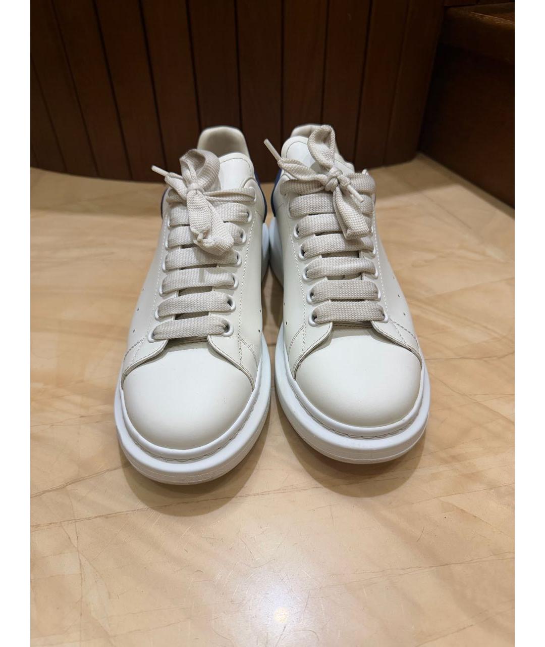 ALEXANDER MCQUEEN Белые кожаные низкие кроссовки / кеды, фото 2
