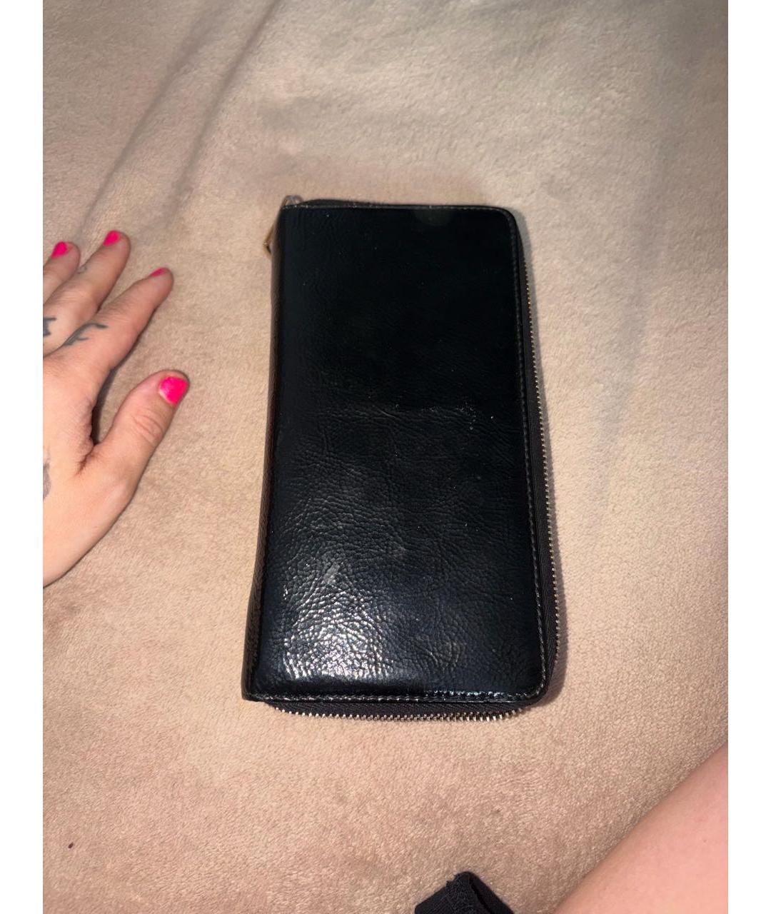 SAINT LAURENT Черный кошелек из лакированной кожи, фото 3