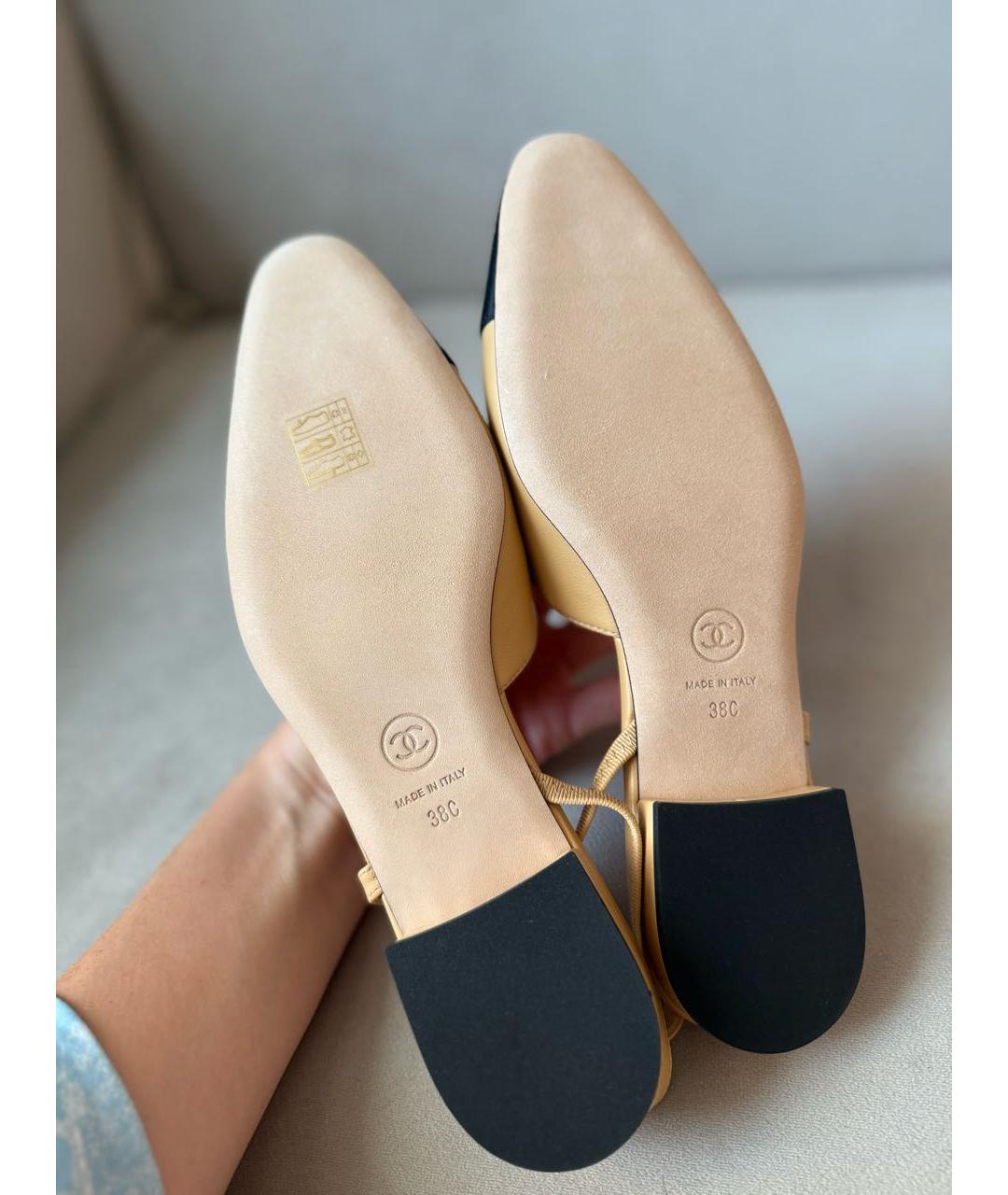 CHANEL Бежевые кожаные лодочки на низком каблуке, фото 4