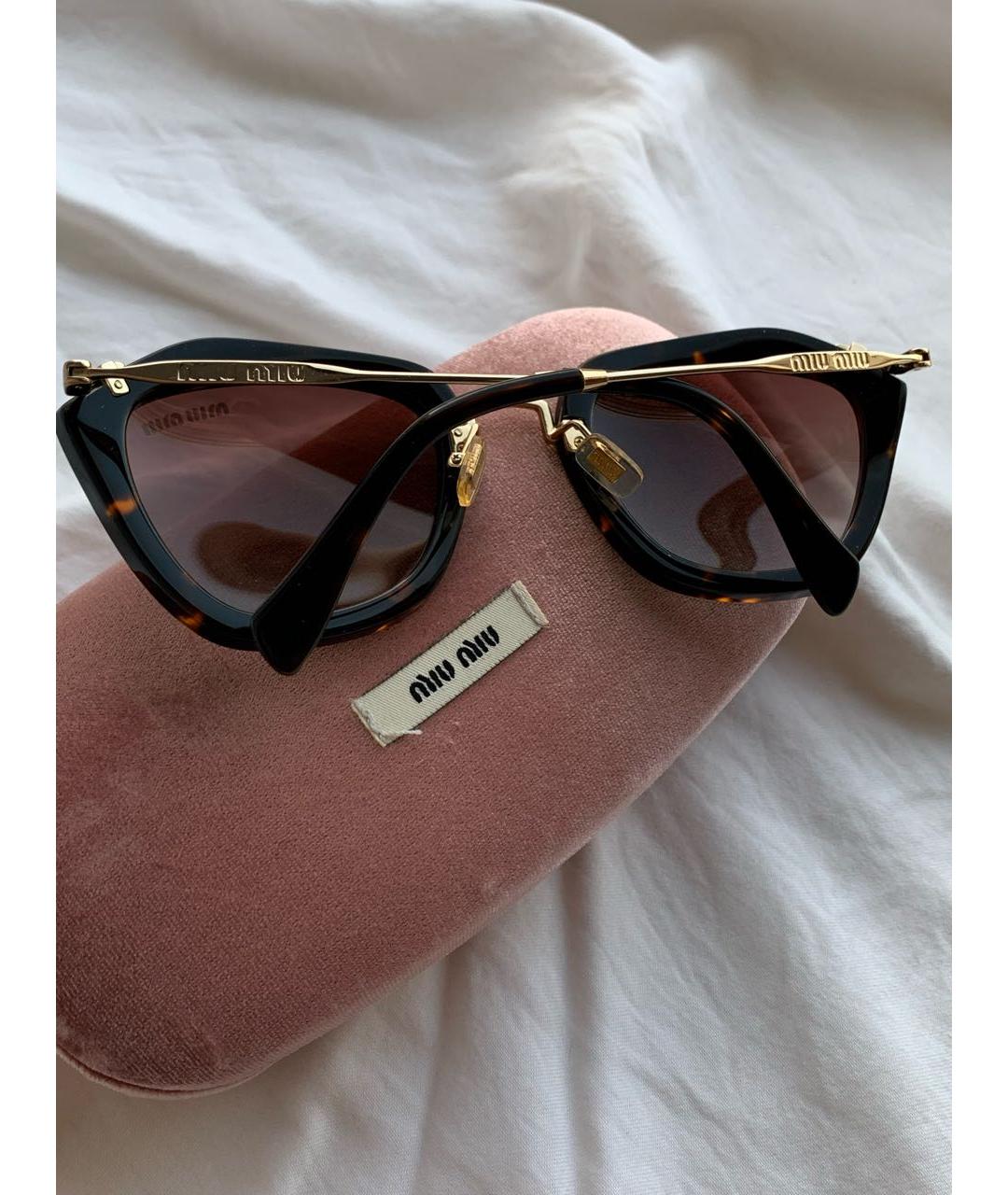 MIU MIU Коричневые пластиковые солнцезащитные очки, фото 3