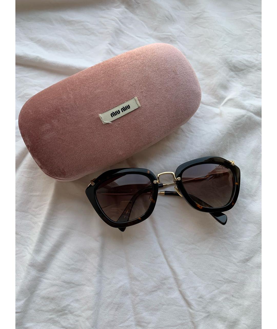 MIU MIU Коричневые пластиковые солнцезащитные очки, фото 4