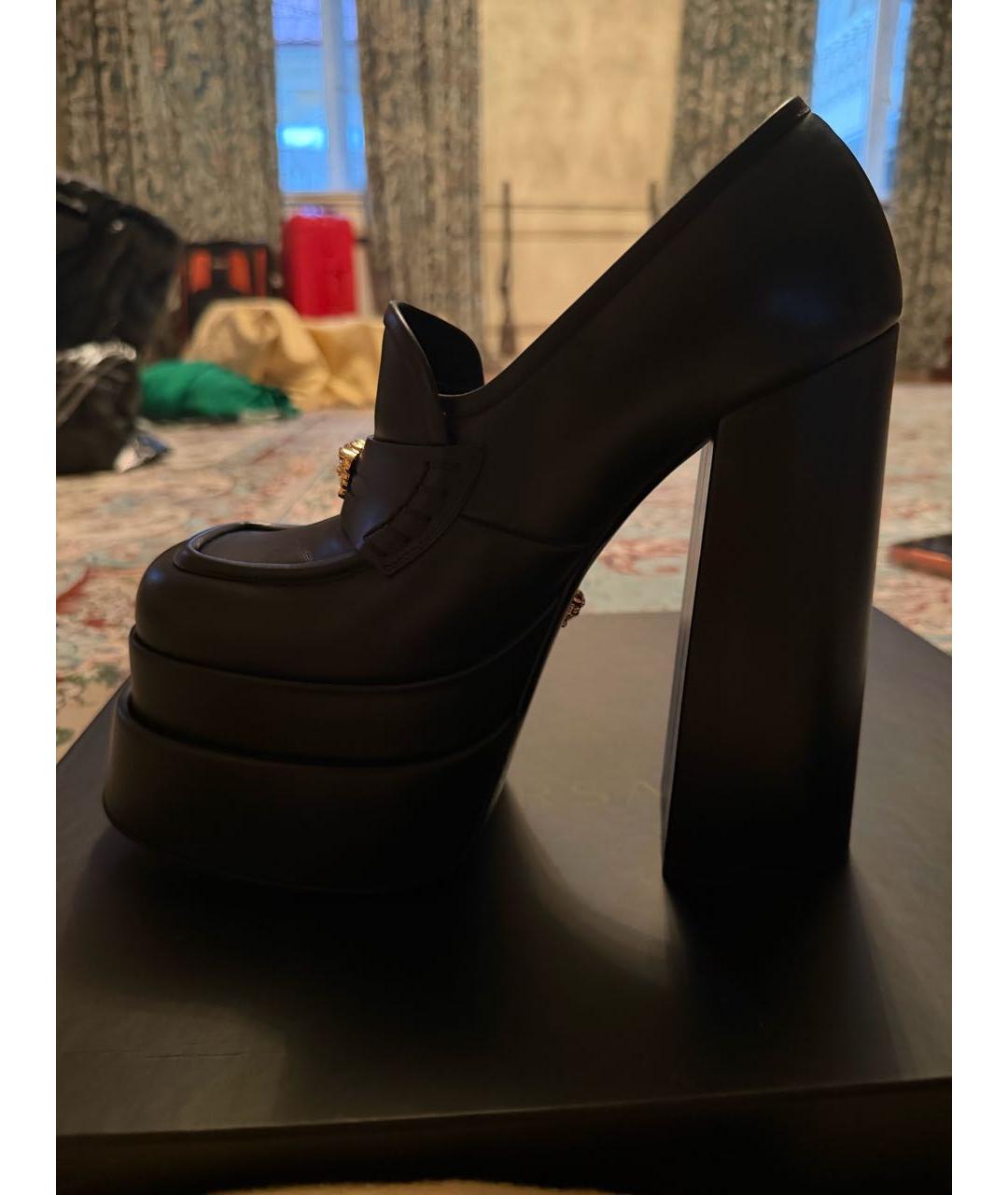 VERSACE Черные кожаные туфли, фото 3