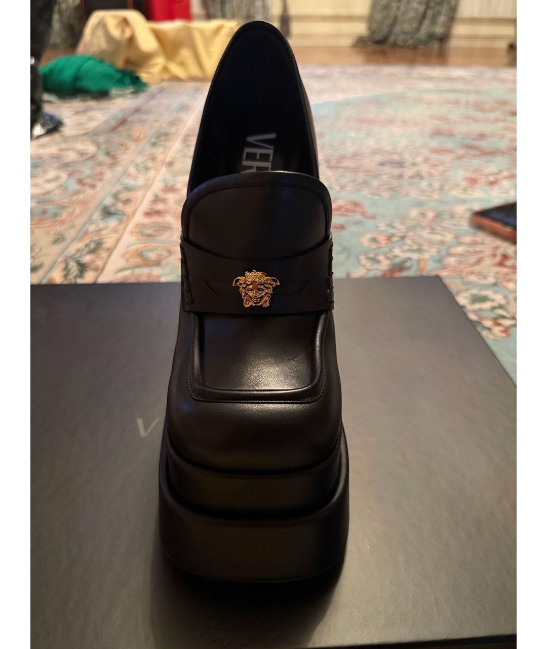 VERSACE Черные кожаные туфли, фото 2