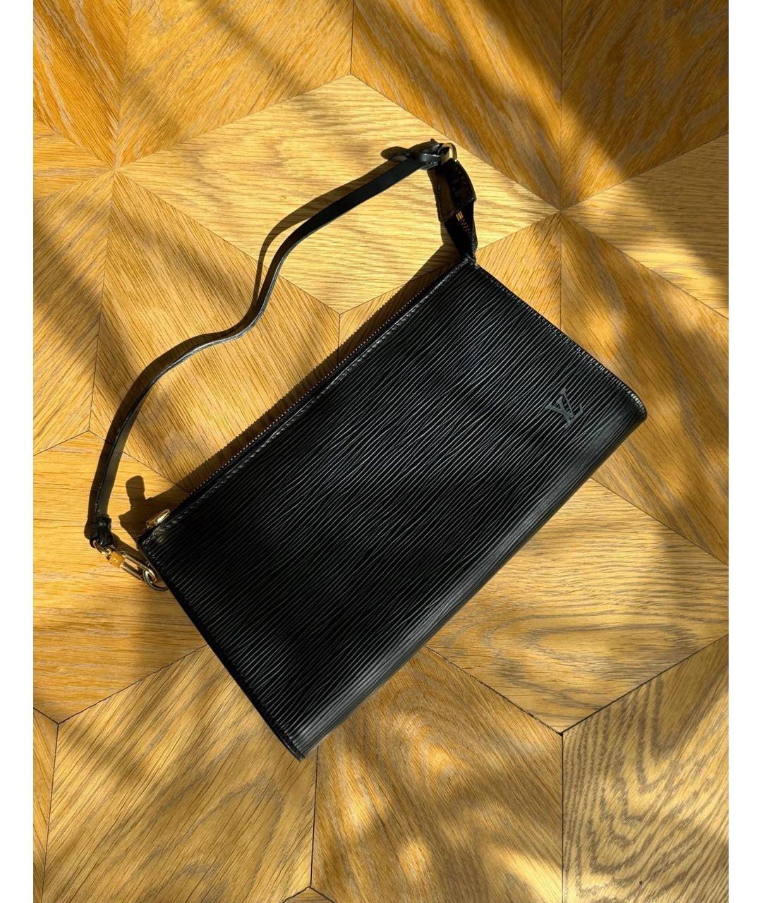 LOUIS VUITTON Черная кожаная сумка с короткими ручками, фото 5