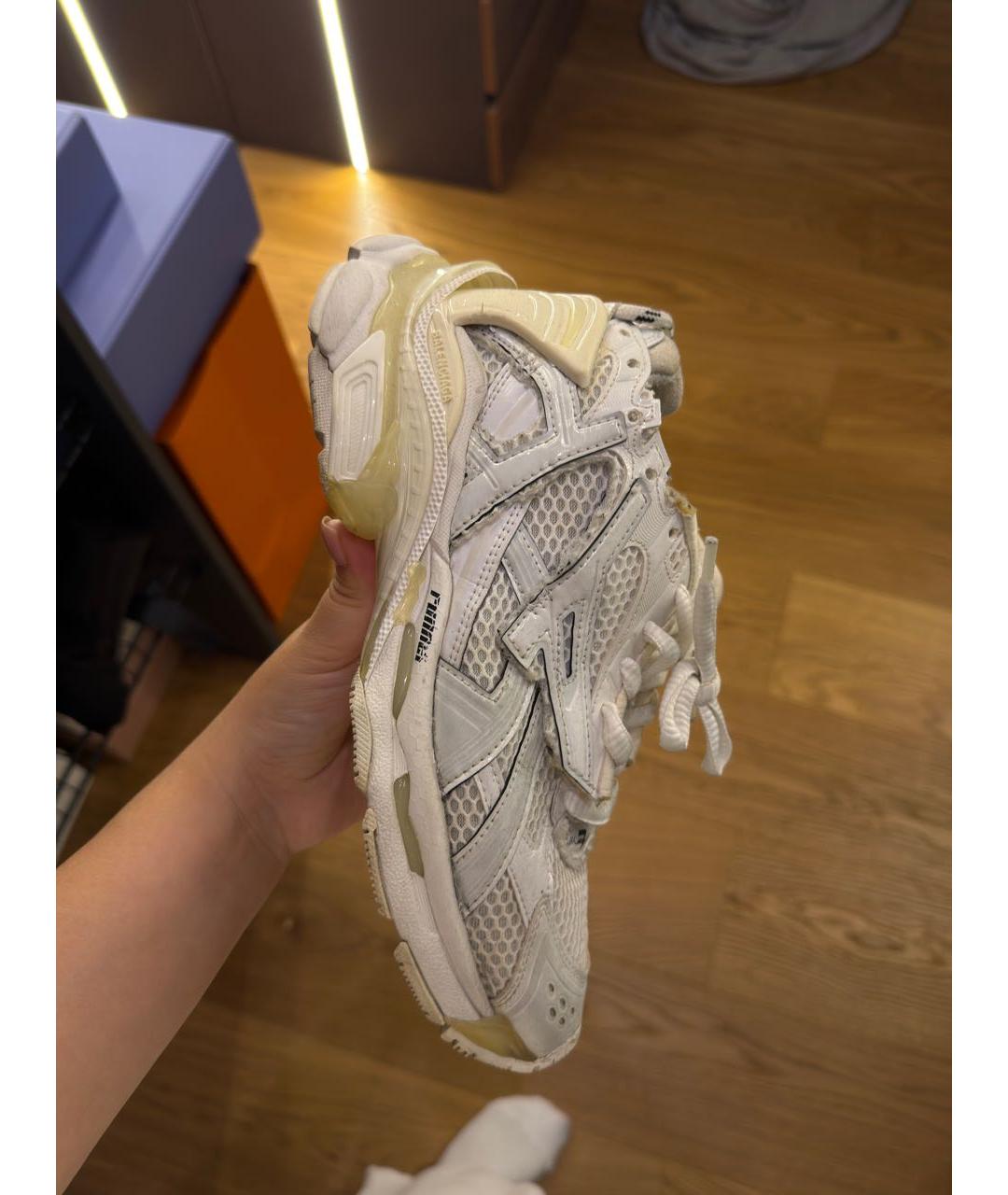 BALENCIAGA Белые кожаные кроссовки, фото 2