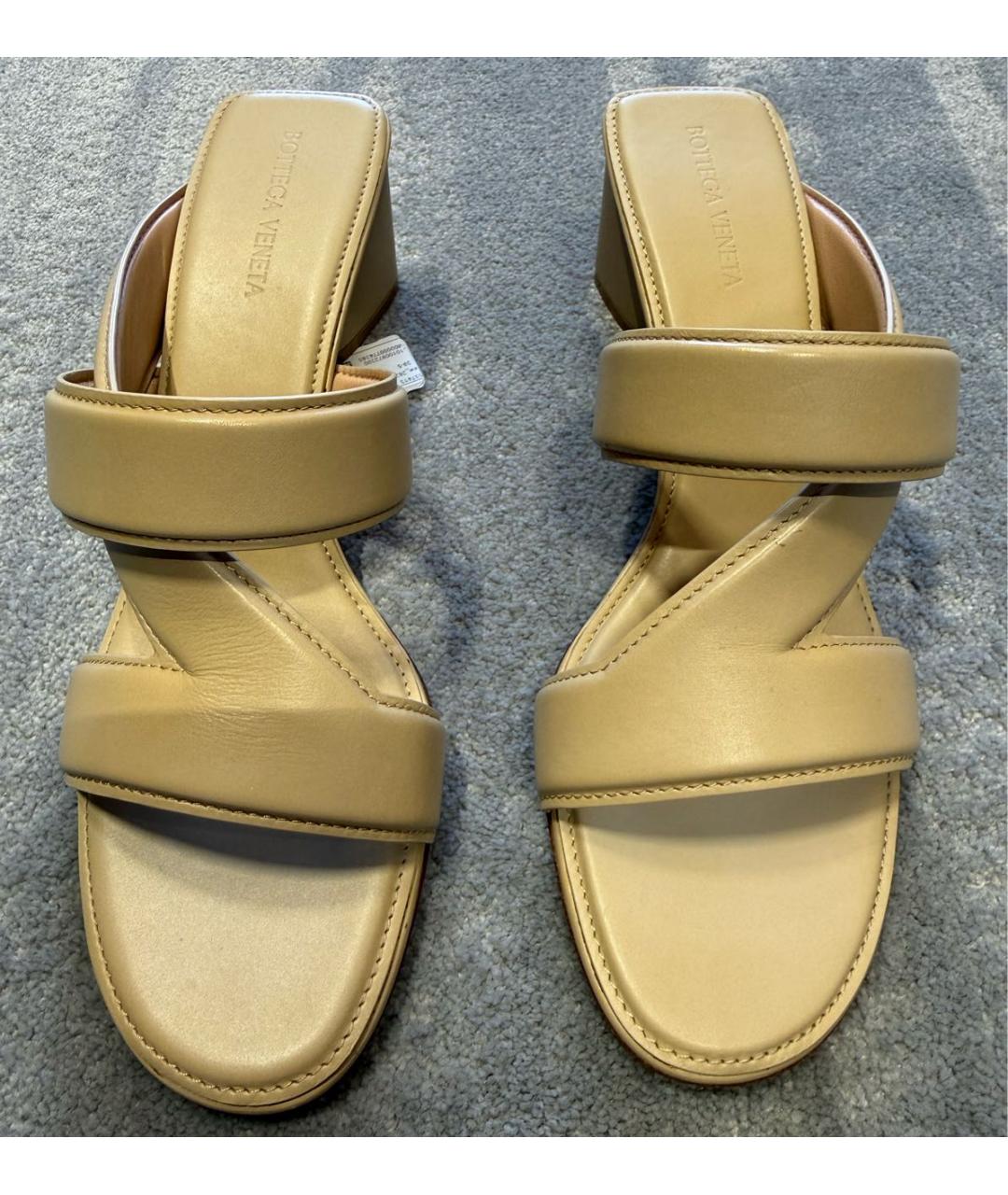 BOTTEGA VENETA Бежевые кожаные мюли, фото 2