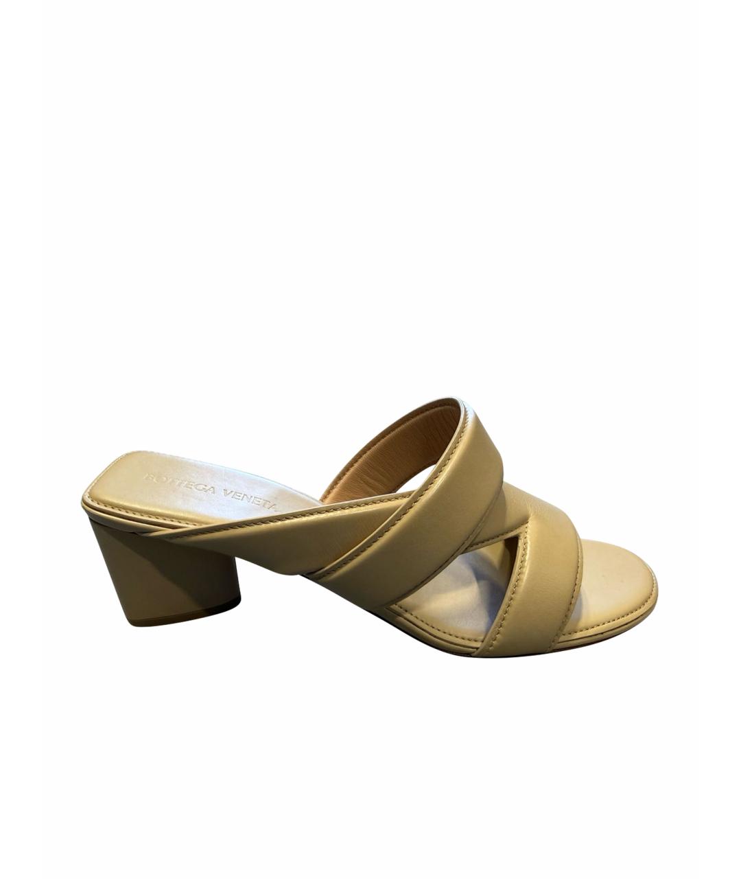 BOTTEGA VENETA Бежевые кожаные мюли, фото 1