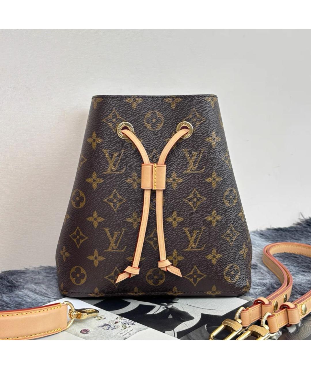 LOUIS VUITTON Коричневая канва сумка тоут, фото 2