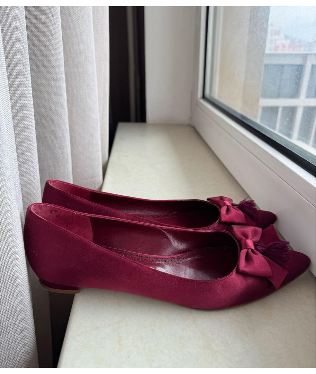 MANOLO BLAHNIK Бордовые текстильные босоножки, фото 3