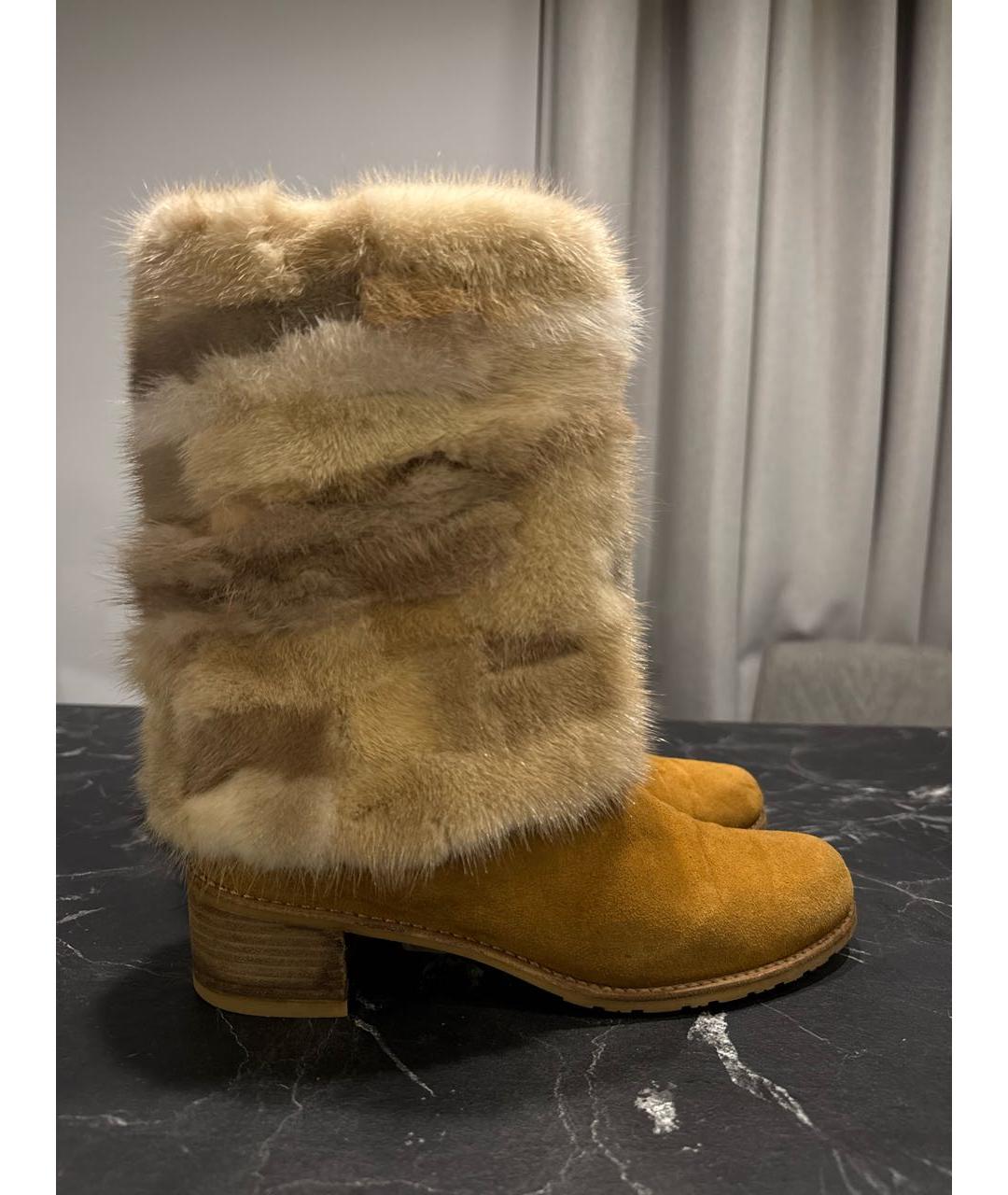 STUART WEITZMAN Горчичные замшевые сапоги, фото 6