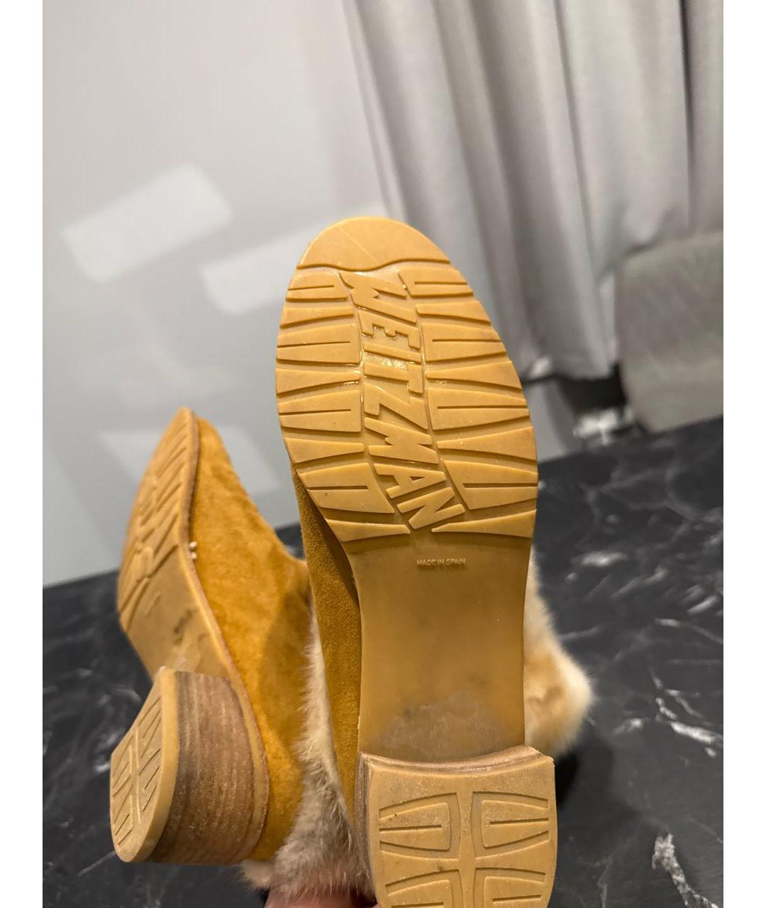STUART WEITZMAN Горчичные замшевые сапоги, фото 3