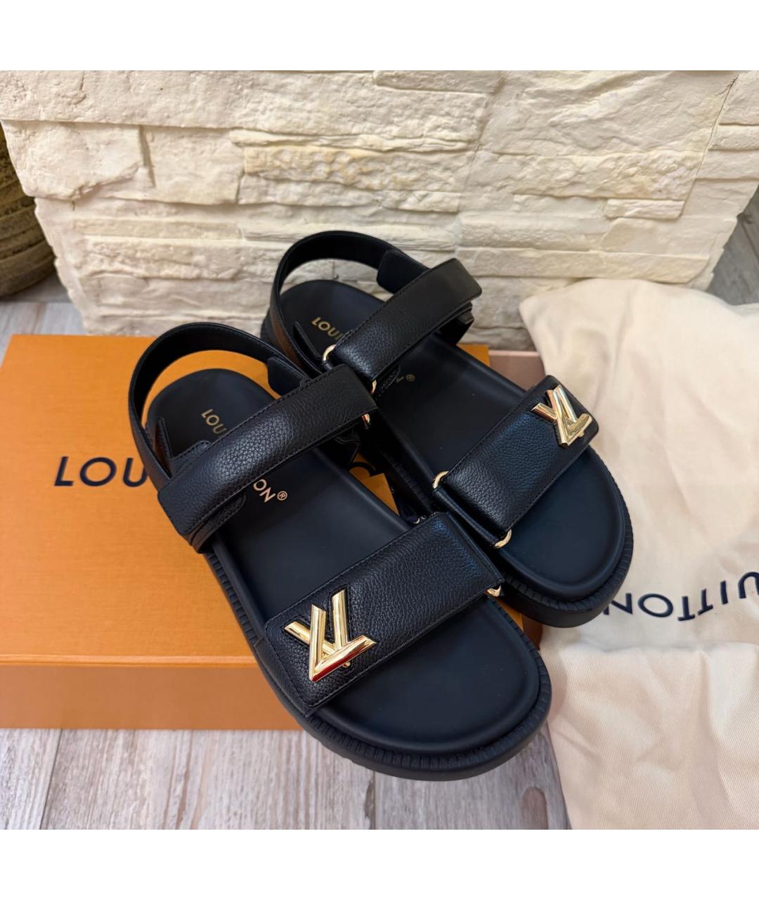 LOUIS VUITTON Черные кожаные сандалии, фото 2