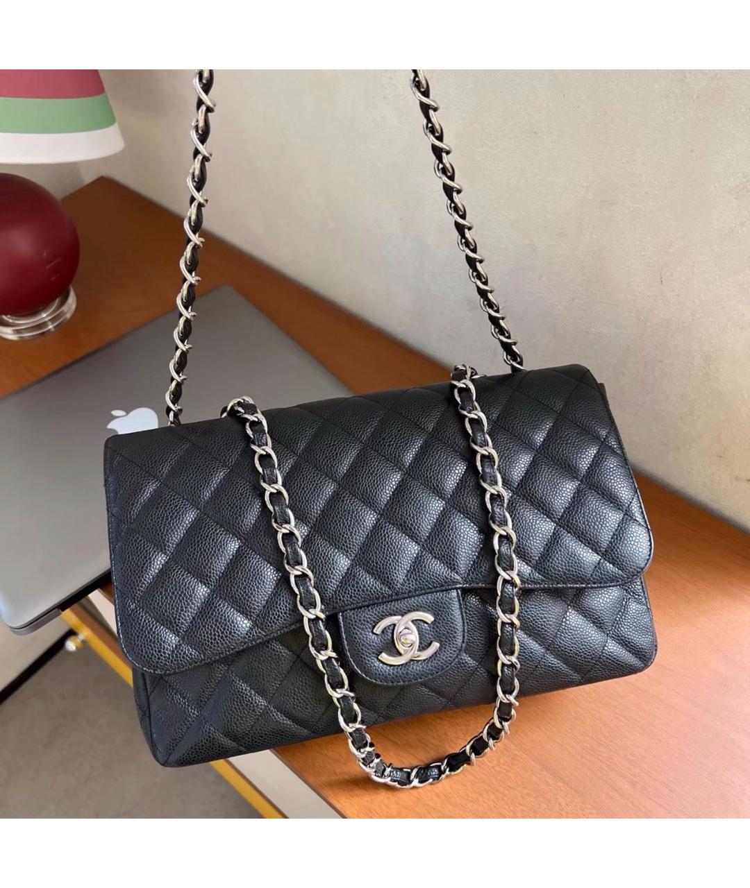 CHANEL Черная кожаная сумка через плечо, фото 3