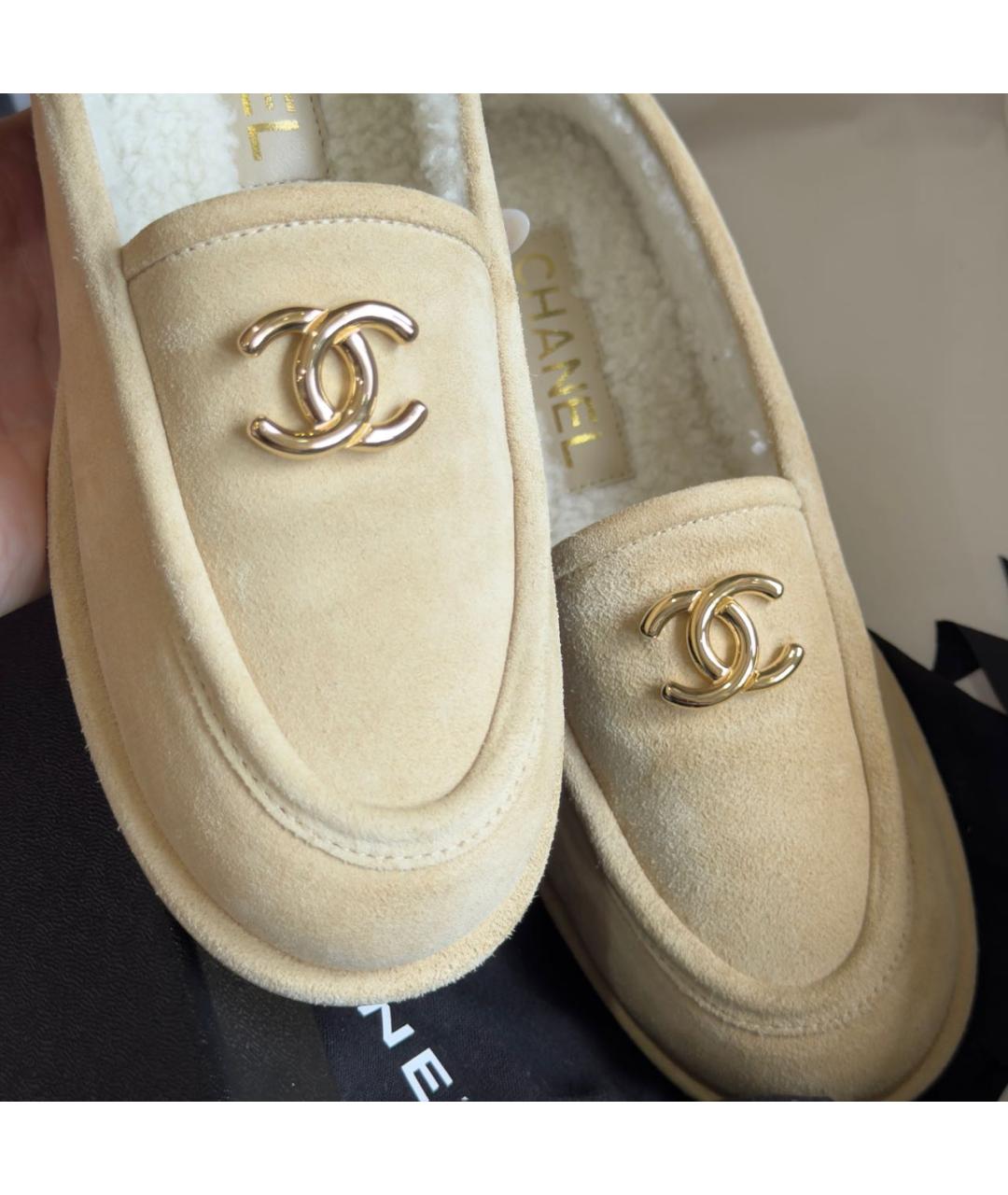 CHANEL Бежевые замшевые лоферы, фото 5