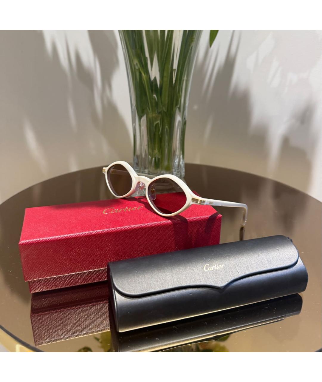 CARTIER Бежевые пластиковые солнцезащитные очки, фото 2