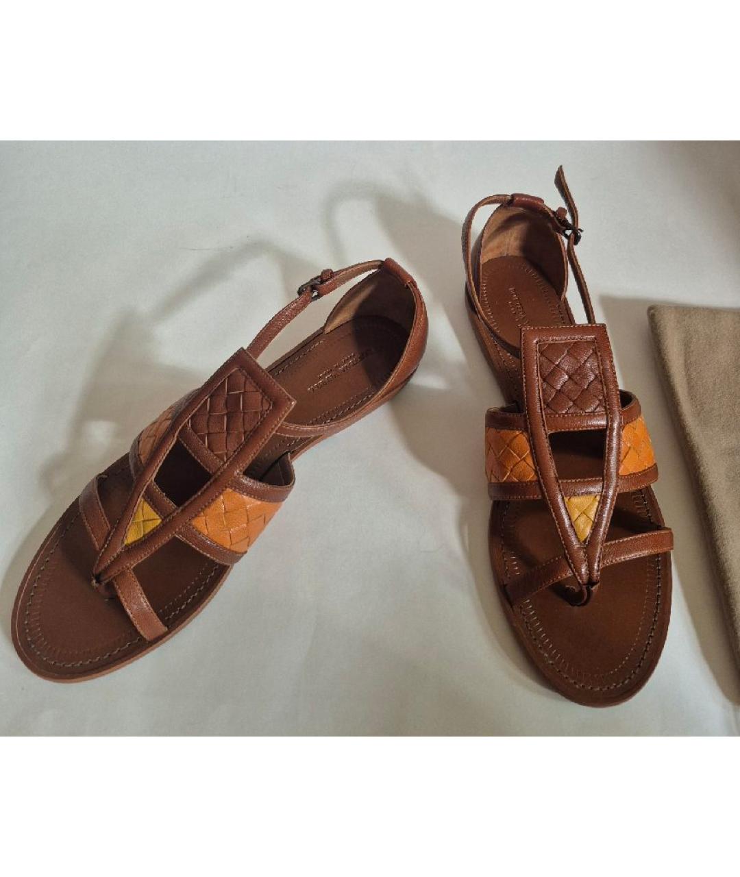 BOTTEGA VENETA Коричневые кожаные сандалии, фото 3