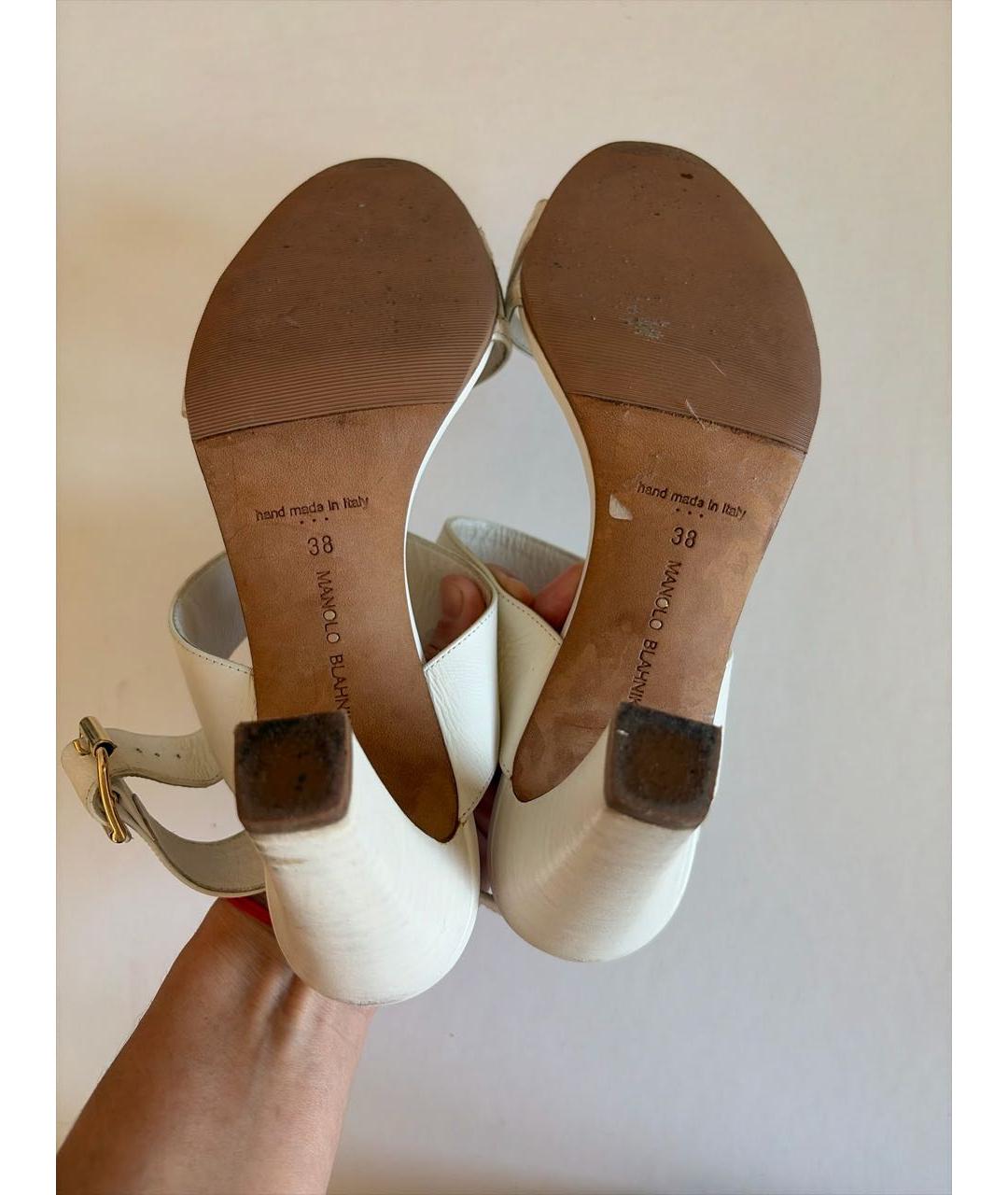 MANOLO BLAHNIK Белые кожаные босоножки, фото 5