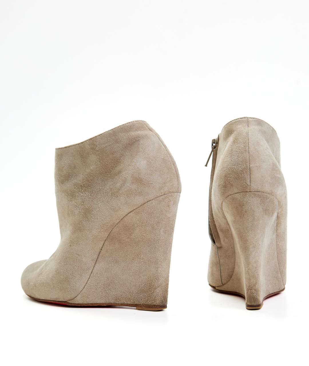 CHRISTIAN LOUBOUTIN Бежевые замшевые ботильоны, фото 4