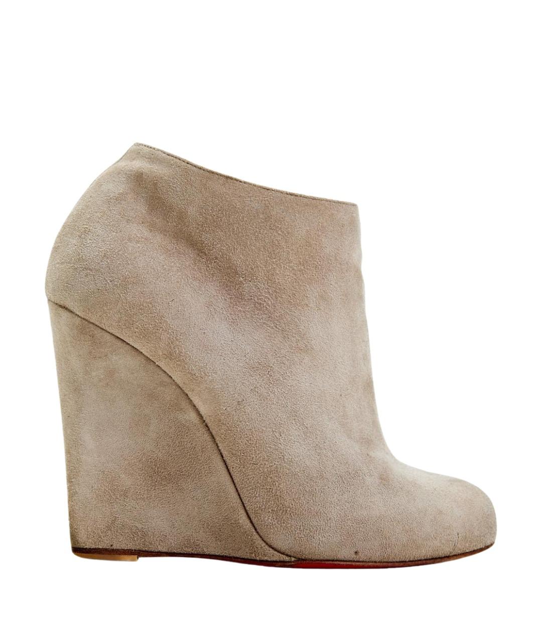 CHRISTIAN LOUBOUTIN Бежевые замшевые ботильоны, фото 1