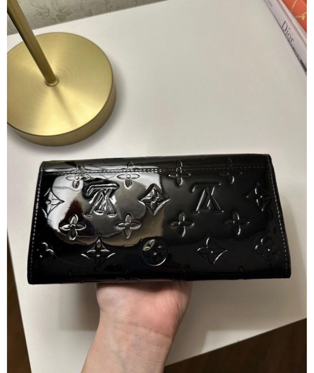 LOUIS VUITTON Черный кошелек из лакированной кожи, фото 2