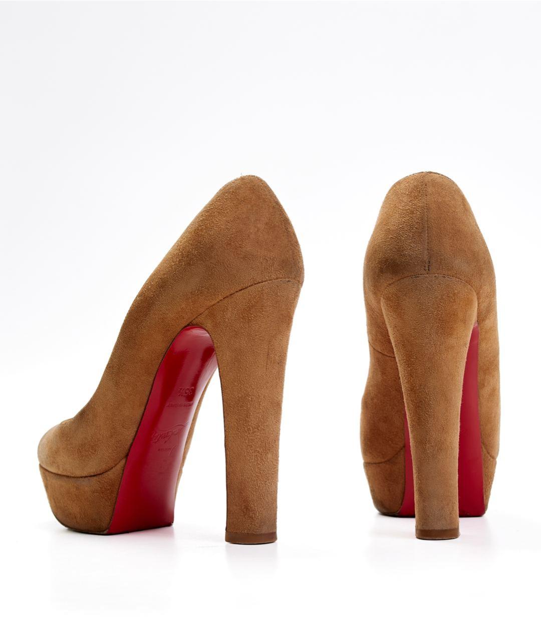 CHRISTIAN LOUBOUTIN Бежевые замшевые туфли, фото 2