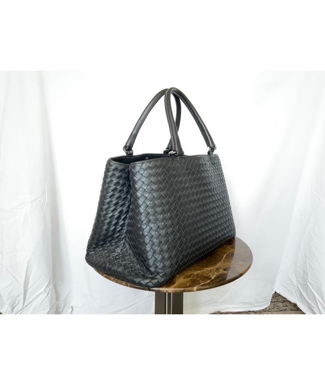 BOTTEGA VENETA Черная кожаная сумка тоут, фото 2
