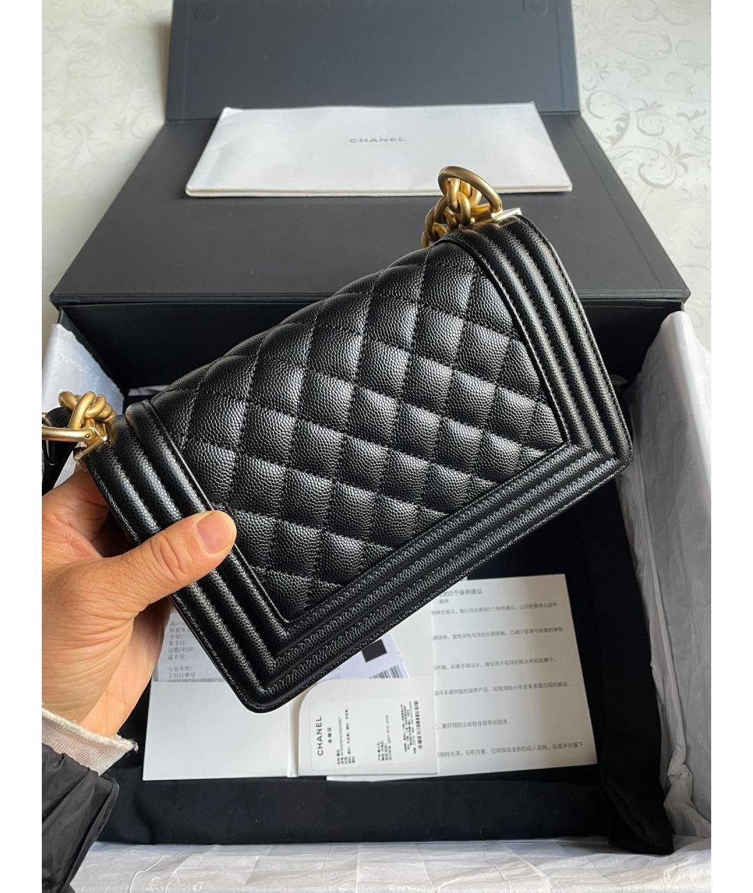 CHANEL Черная кожаная сумка через плечо, фото 3