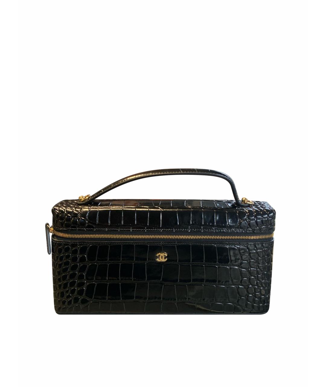 CHANEL Черная сумка через плечо из лакированной кожи, фото 1