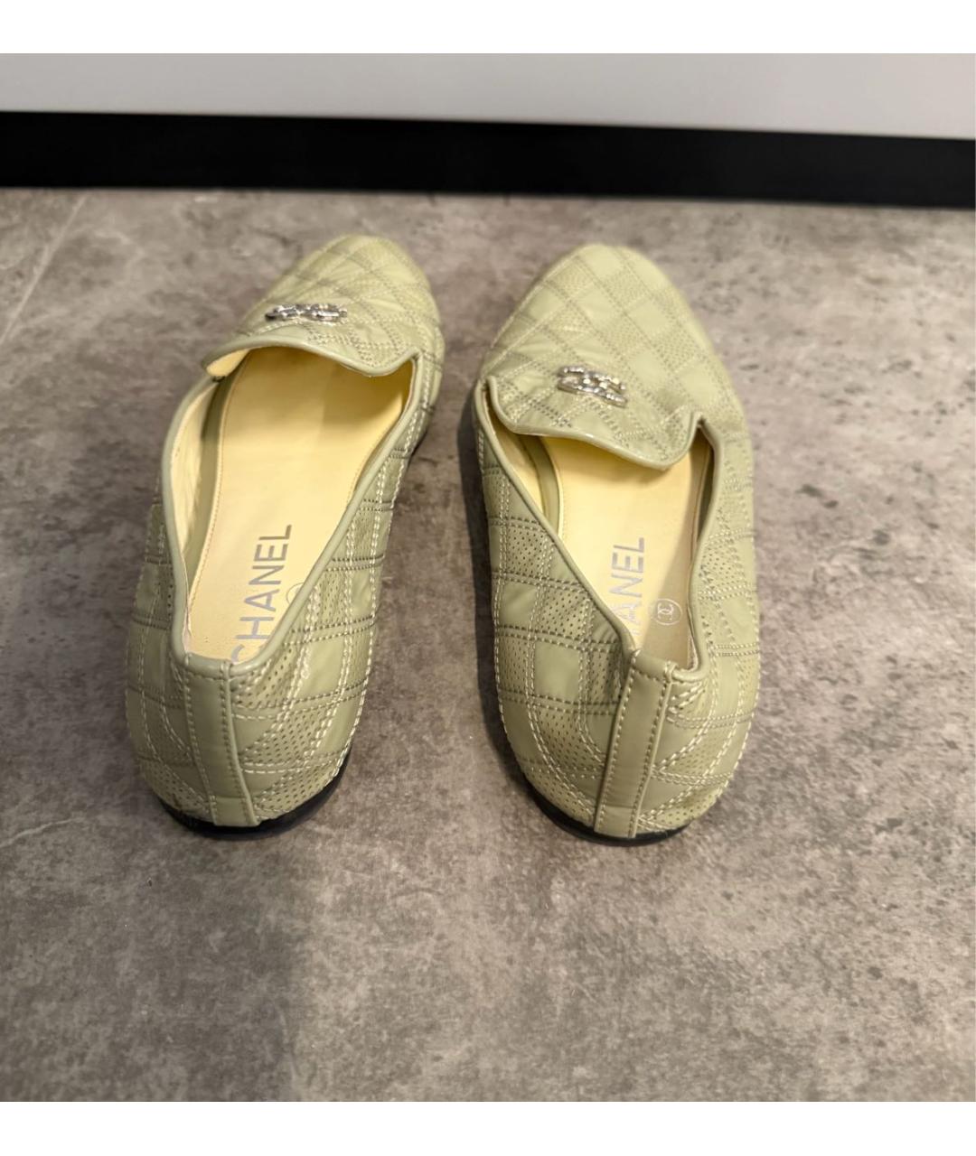 CHANEL Салатовые лоферы из лакированной кожи, фото 5