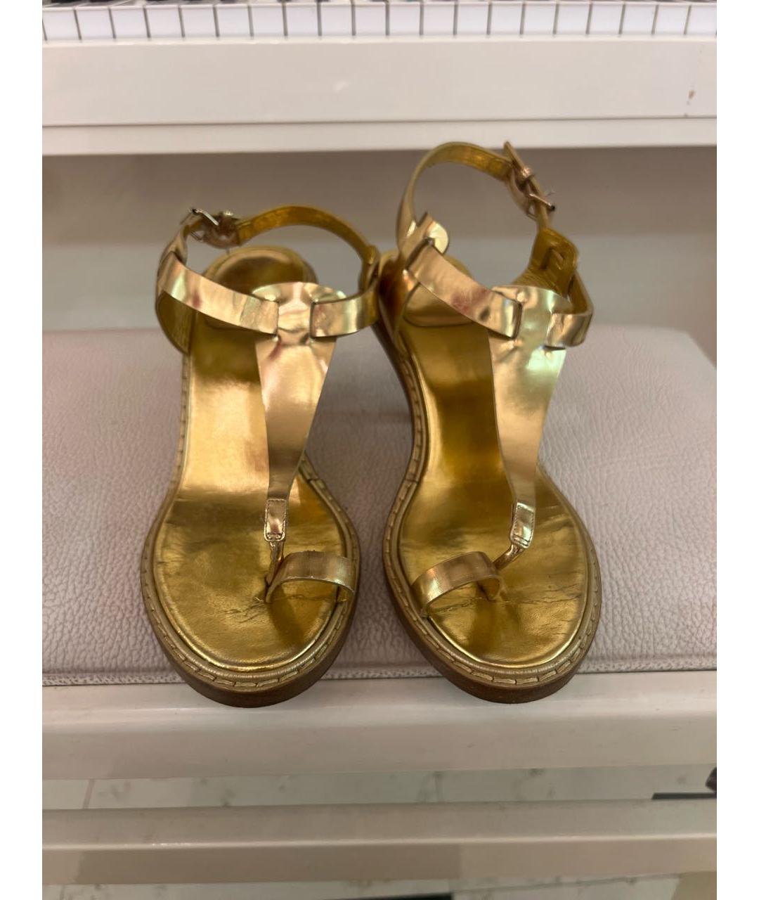 GIVENCHY Золотые босоножки из искусственной кожи, фото 2