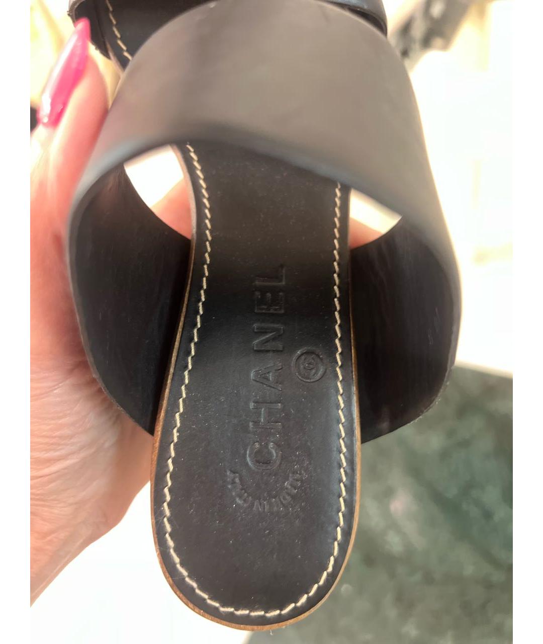 CHANEL Черные кожаные босоножки, фото 5