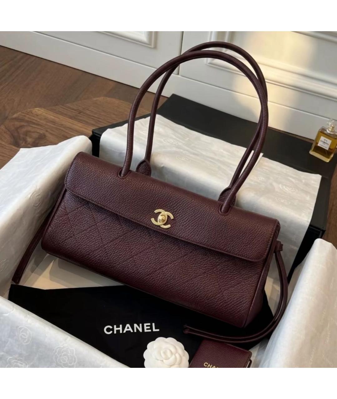 CHANEL Коричневая кожаная сумка через плечо, фото 2