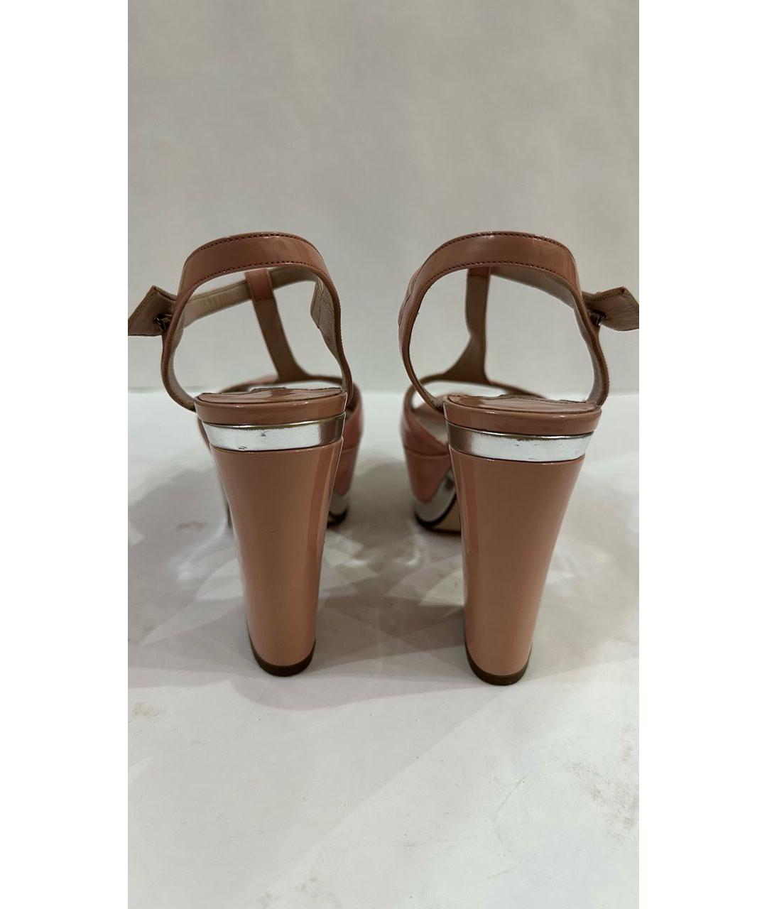 MIU MIU Коралловые босоножки из лакированной кожи, фото 4