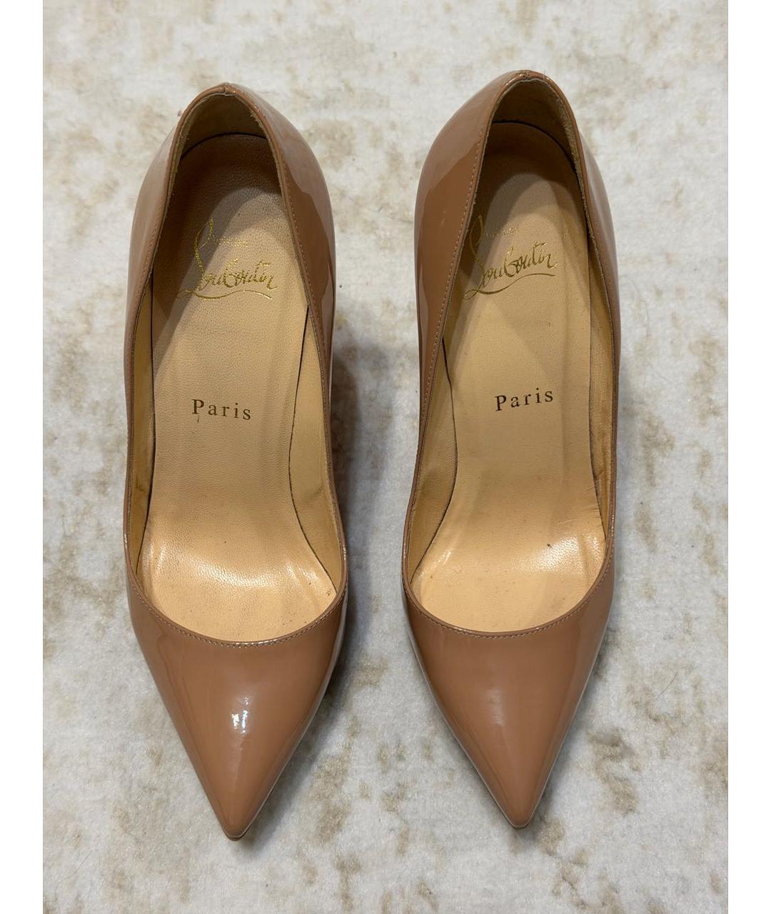 CHRISTIAN LOUBOUTIN Бежевые туфли из лакированной кожи, фото 3