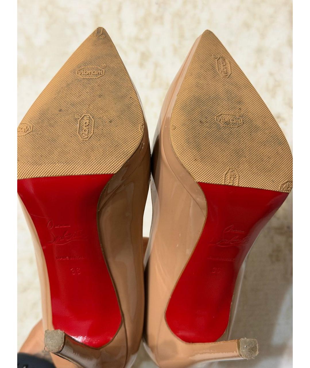 CHRISTIAN LOUBOUTIN Бежевые туфли из лакированной кожи, фото 6