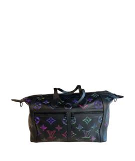 LOUIS VUITTON Дорожная и спортивная сумка