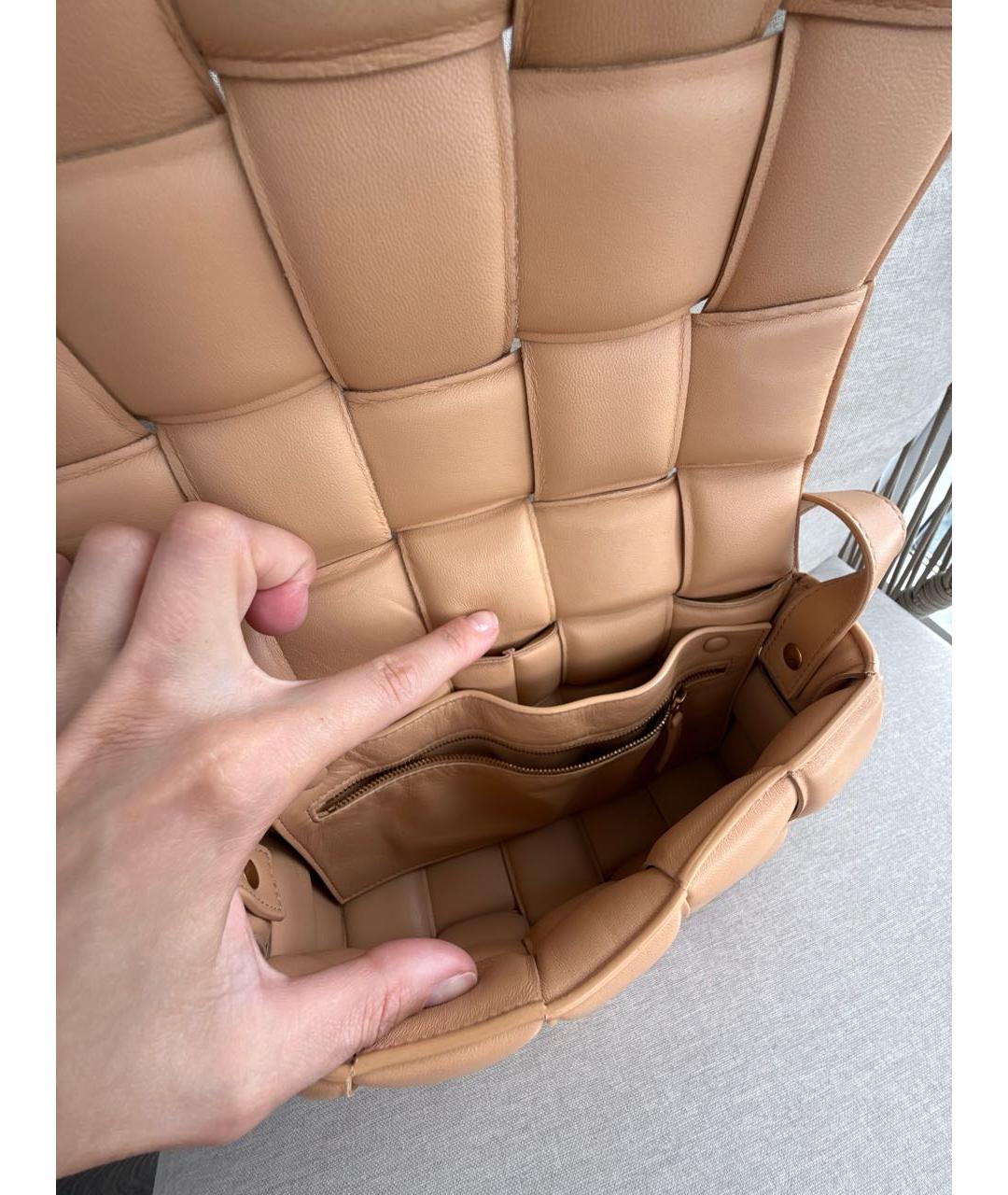 BOTTEGA VENETA Бежевая кожаная сумка через плечо, фото 4