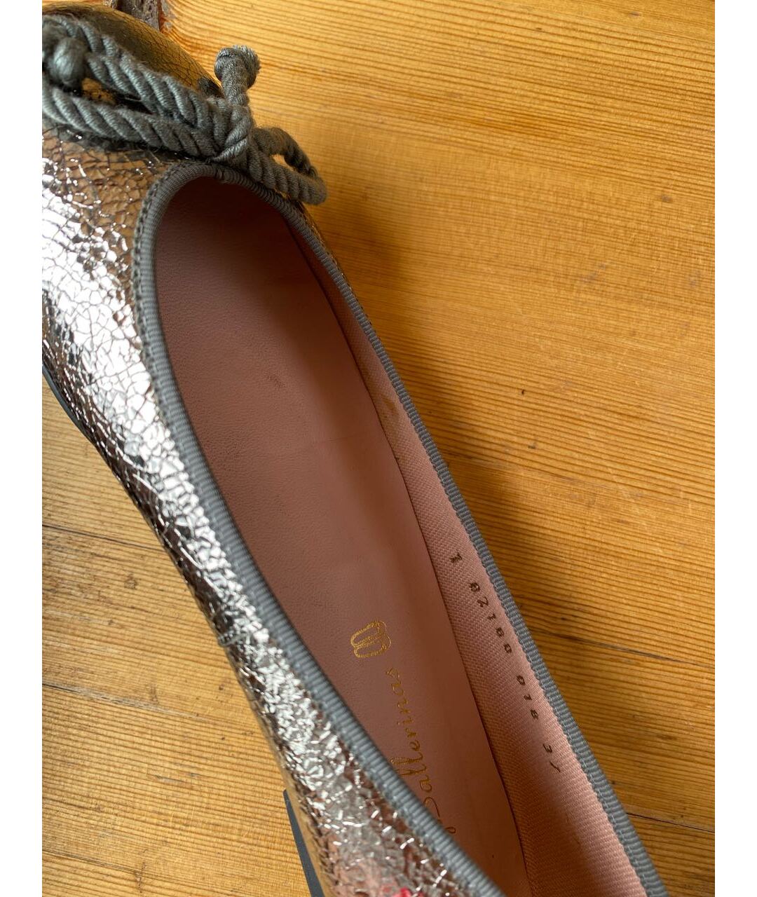 PRETTY BALLERINAS Серебряные кожаные балетки, фото 6