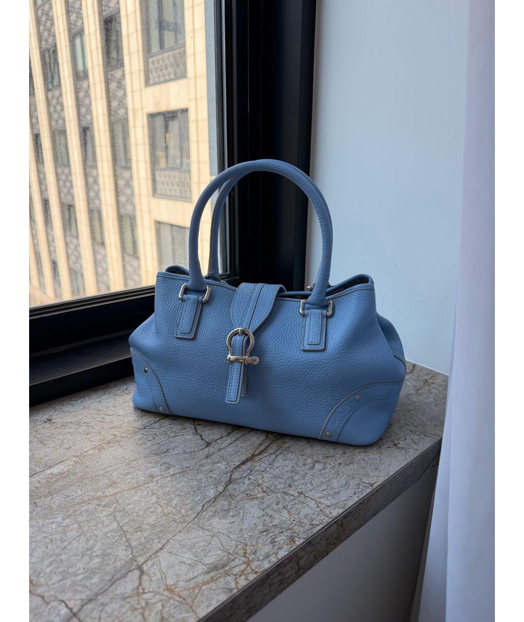 BURBERRY Голубая кожаная сумка с короткими ручками, фото 2